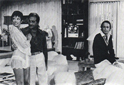 Barbara Bouchet, Ugo Tognazzi e John Richardson nel film L'ANATRA ALL'ARANCIA - 1975